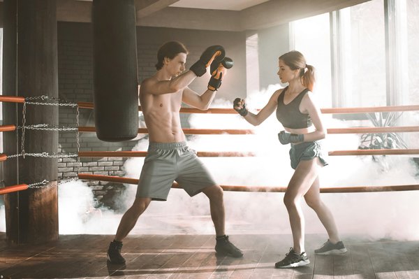 Boxe femme : l'art de choisir la discipline qui vous convient