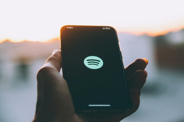 Découvrez l'algorithme de spotify : clé de votre expérience musicale